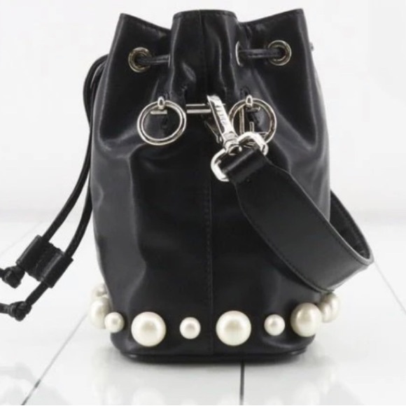 FENDI VITELLO LIBERTY PEARL F IS FENDI MINI MON TRESOR BUCKET BAG BLACK - Picture 3 of 9